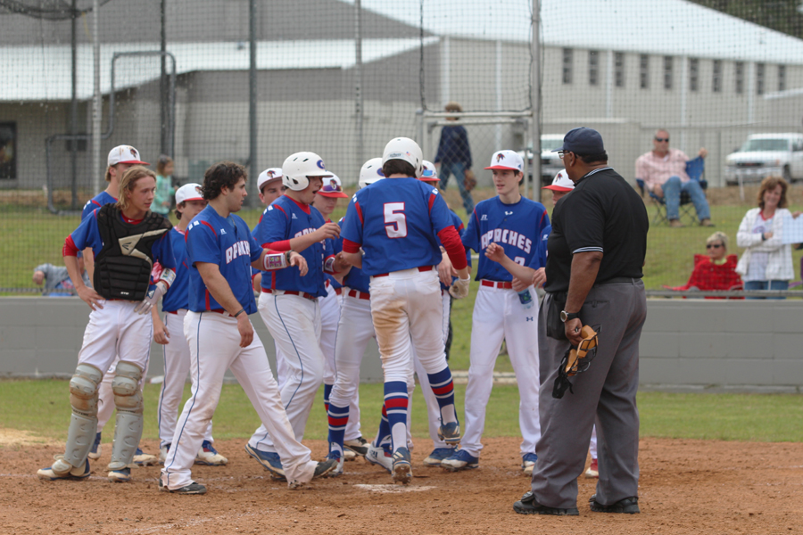 Apaches win district series; Natchitoches, Sterlington Competition results